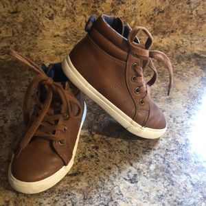 Cat & jack toddler shoes size 9